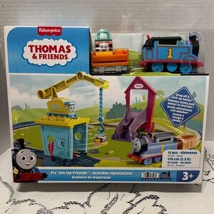 Thomas & Friends Fix 'em Up Friends Playset 13 Pieces Motorized Thomas & Sandy